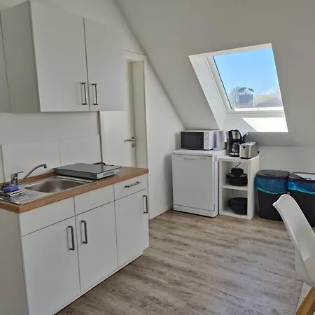 M&k Homes - Gemuetliches Zentral Zur A1 Luebeck-hamburg Apartment *
