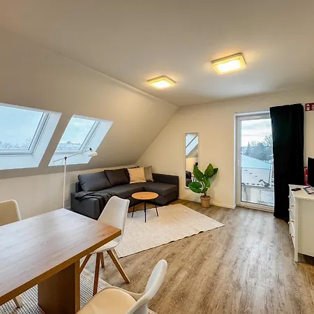 M&k Homes - Gemuetliches Zentral Zur A1 Luebeck-hamburg Apartment *